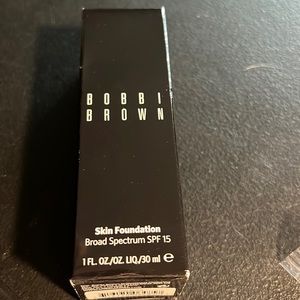 Bobbi Brown Foundation